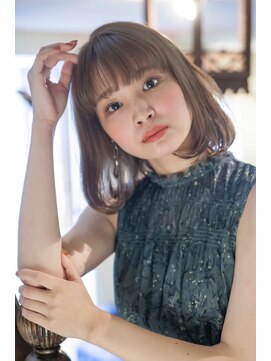 アメリ 新宿(Ameri) Ameri 透明感スモーキーベージュ【新宿】