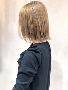 アイティー バイ アルバム 中野店(IT by ALBUM) ストレートミルクティーボブ_スリークボブ厚めバング_ba284903