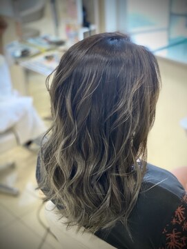 レイフィールド はません店 アッシュグレージュ