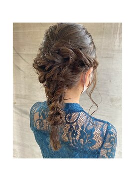 アッシュタカサキ(ash takasaki) 大人可愛い