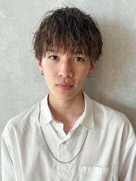 アイティーバイアルバム 下北沢店(IT by ALBUM) ブラウンマッシュ_ハイライト波巻き束感ショート_ba412381