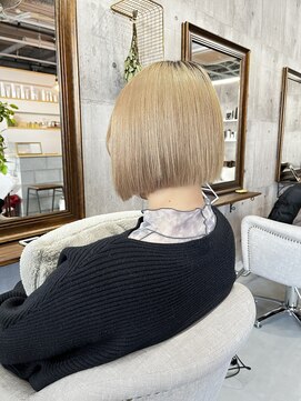 空 【Kazuki】切りっぱなしボブ/ホワイト/前下がり/岡山/下中野