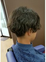 ブルブンガ(Berbunga) センターパート韓流マッシュ×ツーブロックスパイラルパーマ