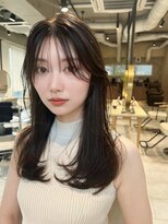 ティア(Tia.)&nbsp;（シースルーバング/レイヤーカット/韓国ヘア/前髪/縮毛矯正）