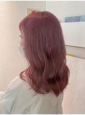 ピンクベージュ