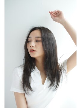 ルフュージュ バイ プロデュース 相模大野店(Refuge by Produce) 暗髪/レイヤーカット/長めバング