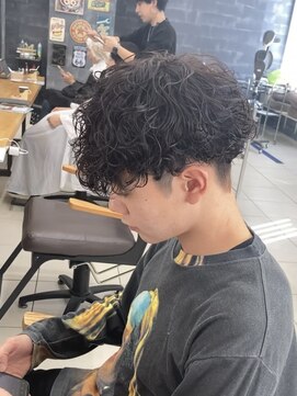 アロー 船橋店(AROH) MEN’S HAIR/サーフカール/刈り上げセンターパート/船橋