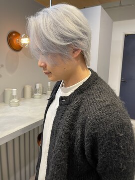 エイト 横浜店(EIGHT) ホワイトシルバー