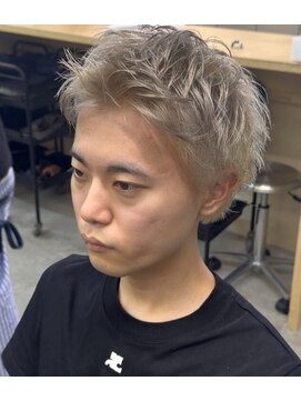 ニコ シモノセキ(NIKO Shimonoseki) メンズカットブリーチカラー