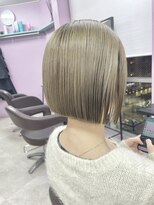 アヴァンス 難波店(AVANCE.)&nbsp;ハイトーンベージュ×切りっぱなしボブ