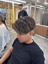 ルースト 南堀江店(ROOST)&nbsp;刈り上げセンターパート/波巻きツイストスパイラル/南堀江