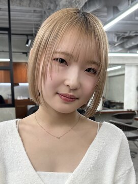 ニコトウキョウ 新宿(nico TOKYO) 20代30代切りっぱなしボブタッセルボブ顔周りレイヤーオリーブ