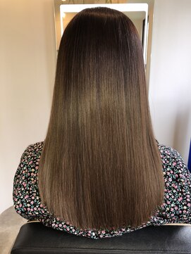 アールサロン アオヤマ(Rr SALON AOYAMA) プラチナミネコラ