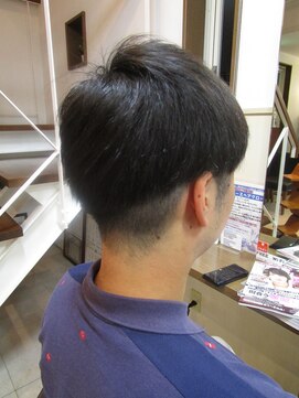 コアフィールフィス(COIFFURE fils) ツーブロック×レイヤー