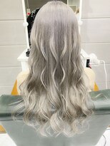 デイズ(days)&nbsp;10代20代30代外国人風アッシュベージュデザインカラーロング