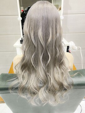 デイズ(days) 10代20代30代外国人風アッシュベージュデザインカラーロング