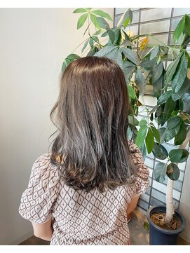 エイト 博多店(EIGHT hakata) オリーブベージュ