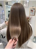 アーモンドベージュ