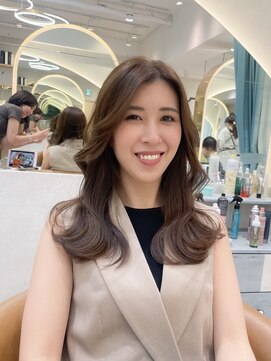 ロンドプランタン 恵比寿(Lond Printemps) 韓国風くびれヘアのセミロング　レイヤーカット　ベージュカラー
