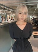 ハイトーンブロンド+ベージュデザインカラー