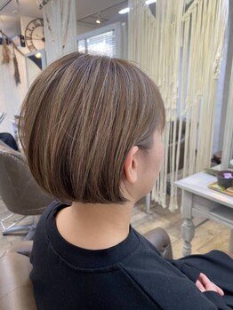 ヘアールーム(hair Room)の写真/【小顔shortが人気☆】hair roomだからこそ30代/40代/50代に似合うショートを実現できます！