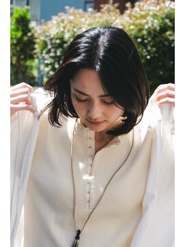 らふる センターパート モードなスリークボブ