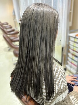 アズール 草加(azule) アンブレラカラー　シルバー×アッシュグレー　ブリーチ