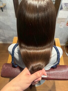 マスト ヘアー(must hair) 20代30代愛されシルキーベージュストレートロング