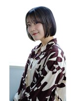 スリー スタンド(THREE STAND) ミニボブ×グレージュ