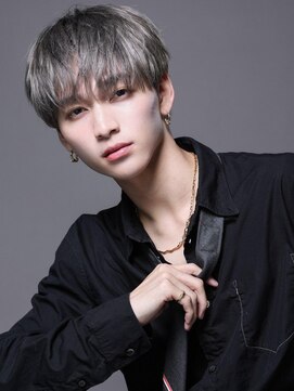 リップス 自由が丘(LIPPS) パールシルバーで魅せるナチュラル韓流ショート