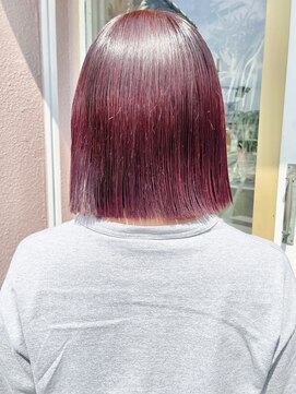 コンビネーション(combination) ピンクレッドブラウン 白髪染め 切りっぱなしボブ 美髪