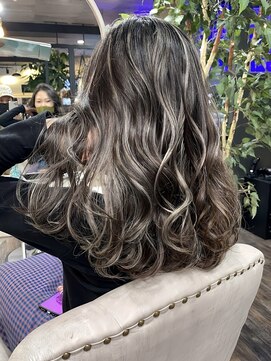 シェルヴ(XELVE) コントラストスペシャルハイライト