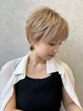 ヘアーザラブズラフズ オーガニカ 北九州(HAIR THE LOVES LAUGHS ORGANICA) ハイトーン大人女子×ショート