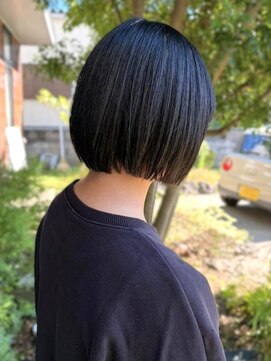 アットザコーナー(at the corner) ぱつっとボブ 切りっぱなしボブ 20代 黒髪 髪質改善 アッシュ
