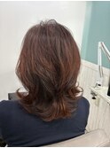 外ハネミディアムレイヤーピンクベージュ似合わせカット