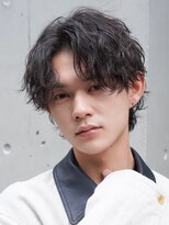 フィフス 大分(fifth)&nbsp;大分シャドウパーマメンズカットセンターパートウルフつよめ