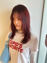 アッカ(ACCA)&nbsp;レッドカラー顔まわりレイヤースタイル