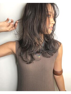 ステア メゾン(stir maison) 大人カッコいい ミディアムアッシュ MAKOTO