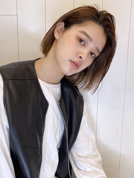 アイティー バイ アルバム 中野店(IT by ALBUM) ストレートボブ_オリーブカラーハイライトカラー_57277