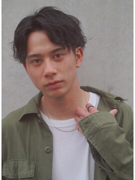 レジュアル(RESSUAL) コンマヘア　センターパート　ツイストスパイラル