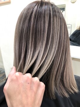 ウォンク(WONK.) [WONK.]  ホワイトベージュ シャドウルーツ