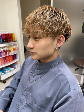 アローム(alom) メンズブリーチパーマ