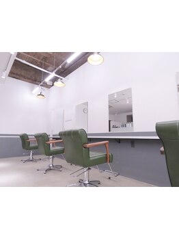 【高松/髪質改善】瓦町徒歩１分！熟練オーナーの施術で予約殺到中のマンツーマン施術サロン。