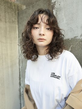 メゾンデエムスラッシュ センター北(Maison des M.SLASH) 前髪パーマ/波巻きパーマ/大人可愛い/センターパート/センター北