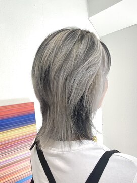 ニュート(Neut ) ブラック&ホワイト/セクションデザイン/ウルフレイヤー