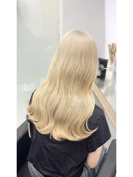 クシュ 所沢西口プロぺ通り(kusyu... ) ヘーゼルグレージュホワイトシルバーホワイトブロンド浴衣ヘア