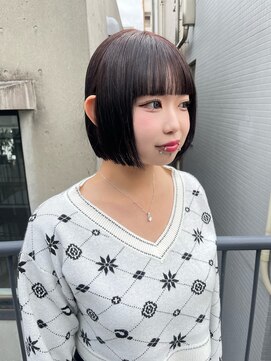 ジーナ(XENA) 赤みブラウン 小顔に見せるヘア