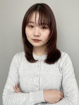 トリッカバルコニー ハヤマ(tricca Balcony Hayama) ミディアム/レイヤーカット/顔周りカット/外ハネ/艶ブラウン