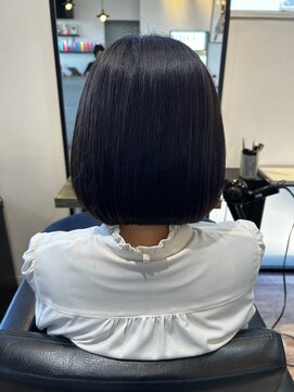 コラソン(corazon) まとまりボブカット+透明感ブラックカラー