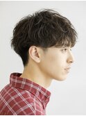 Hale刈り上げセンターパートフェザーパーマニュアンスパーマ原宿